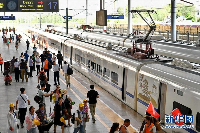 「列車で旅する山西省」をテーマとした「黄河号」観光専用列車が登場