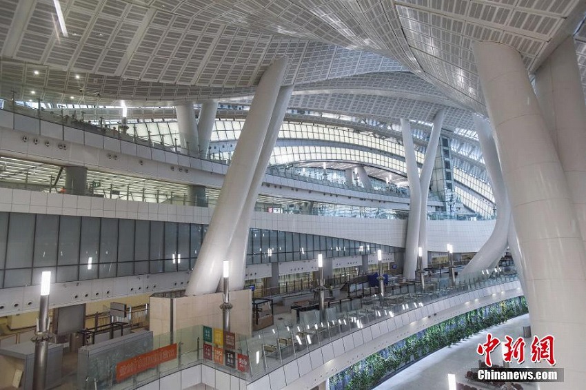 広深港高速鉄道の西九龍駅が初のオープンデー