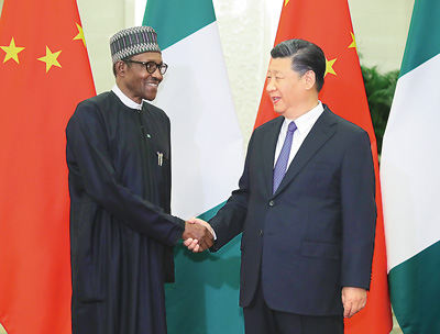 習近平国家主席は5日、中国アフリカ協力フォーラム北京サミットに出席したナイジェリアのブハリ大統領と会談した。