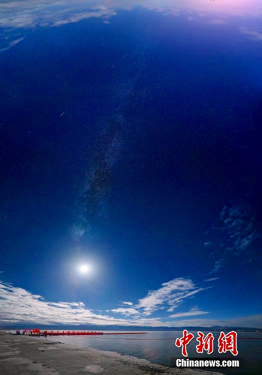 スカイミラー「チャカ塩湖」が「最も美しい星空を撮影できる場所」に