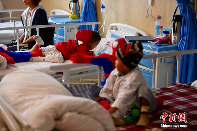 昆明で無償治療を受けるミャンマーの先天性心疾患の子供たち