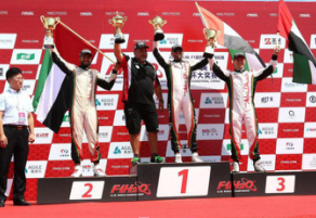 アラブ首長国連邦からのアブダビモーターボートチームの3名の選手はTOP3を総なめした。