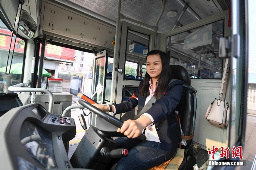 長沙市の一部新型公共バスに運転席隔離装置が設置