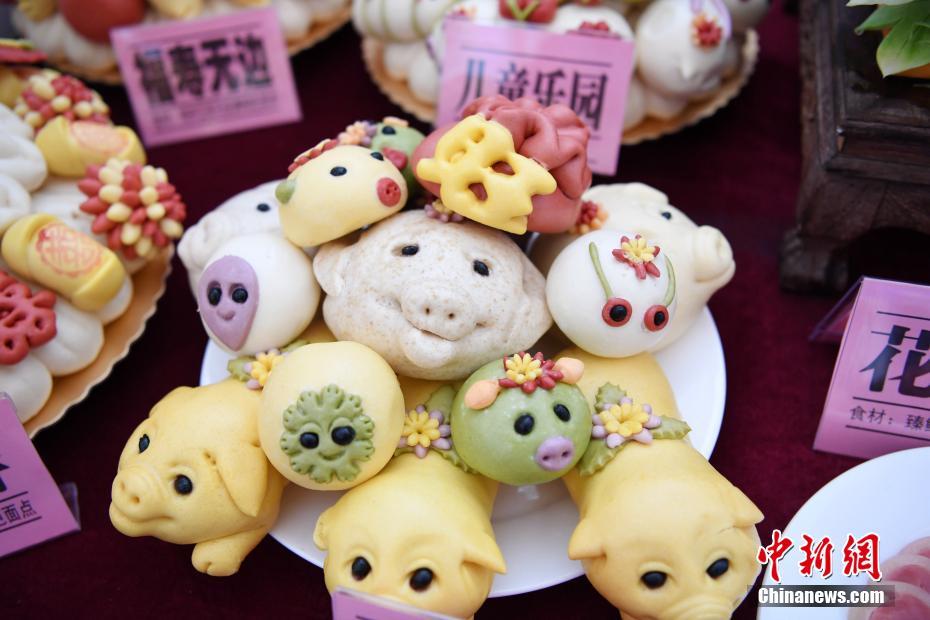 「2018年中国安徽料理博覧会」が開幕　ザリガニが「ブーケ」に変身