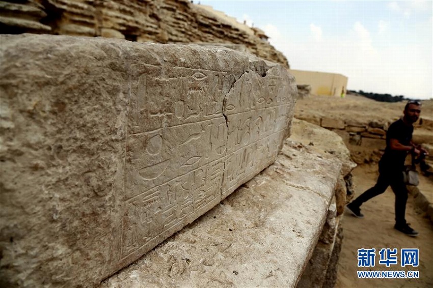 エジプト・サッカラのピラミッド群でファラオの石棺7基を新たに発見