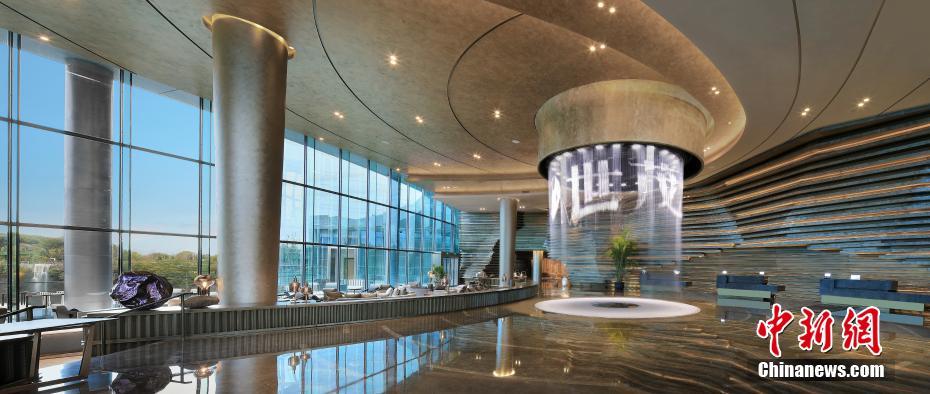 上海の採石場跡地に建設されたホテル、スイートルームには水族館