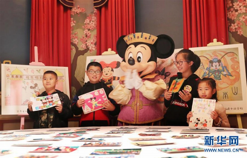 上海ディズニーランドでミッキー誕生90周年記念イベント