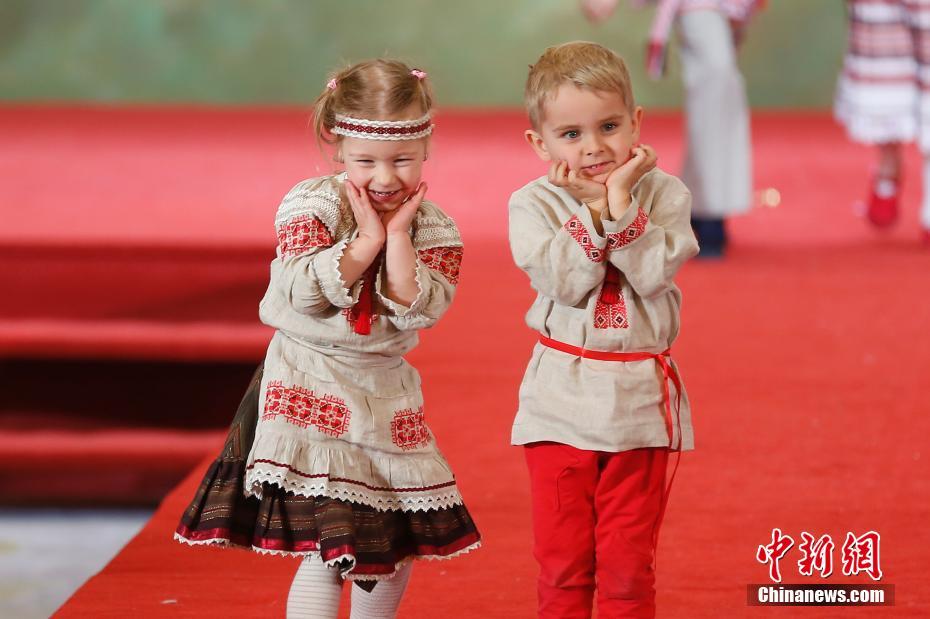 第8回外交官民族衣装コンテストが北京市で開催