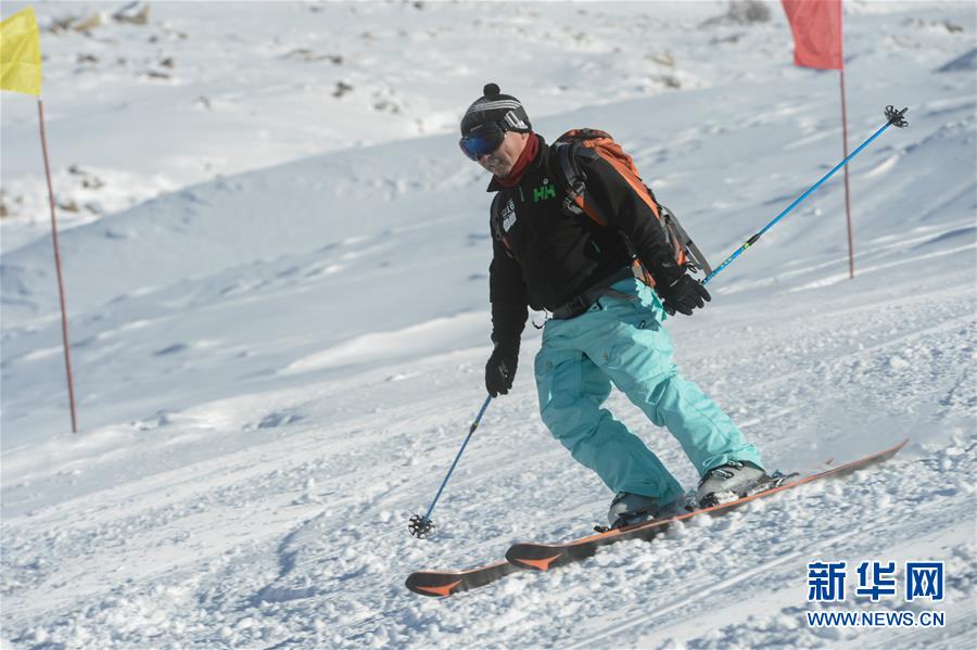 新疆ウイグル自治区に標高差1000メートル以上のスキー場オープン