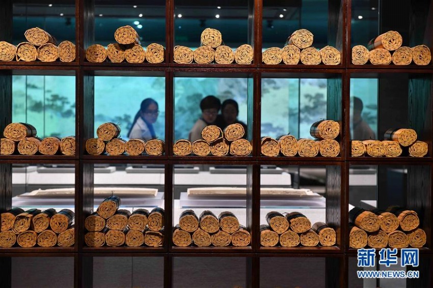 孔子博物館がプレオープン　第1陣となる文化財約2千点が搬入