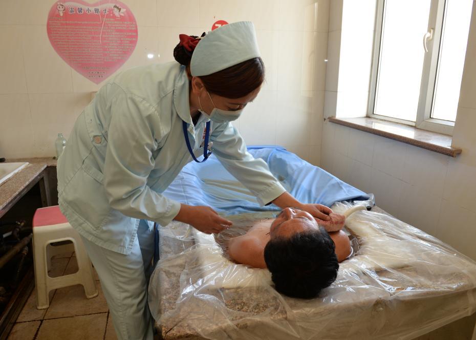 チベット医学の薬浴療法が人類無形文化遺産に登録