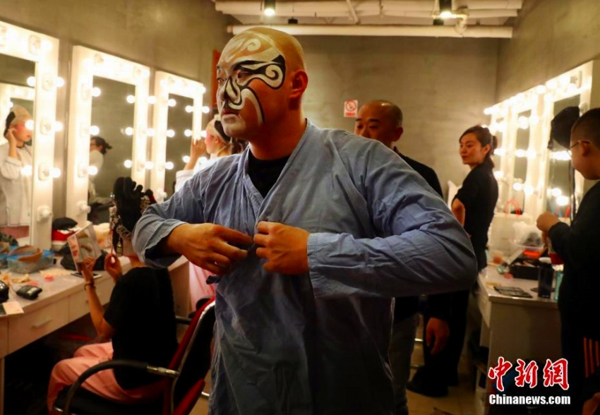 名著「金瓶梅」から構想を得た京劇「金簪記」が北京市で初公演