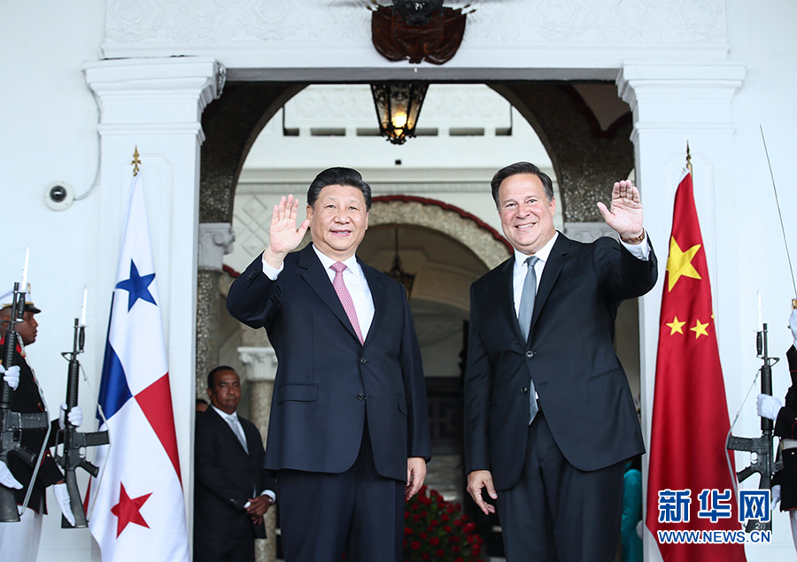 習近平国家主席とパナマのバレーラ大統領が会談