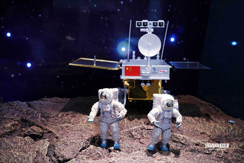 「嫦娥4号」の月面ローバー、模型は広東東莞製