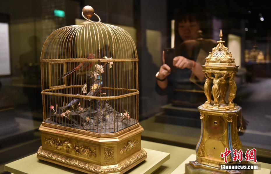 故宮が収蔵する時計文化財を香港地区で展示