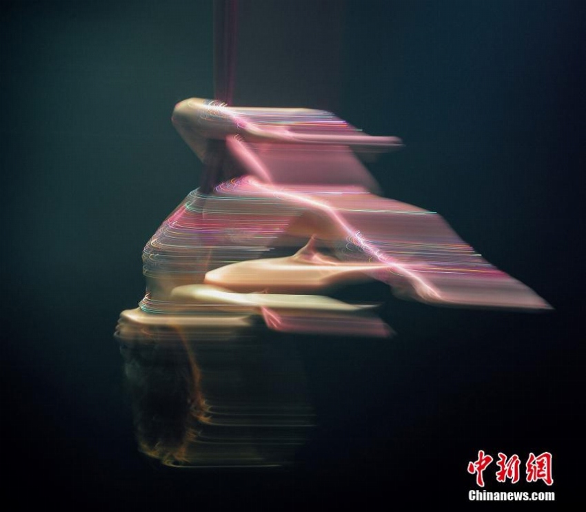 第1回中国エアリアルダンス選手権大会が天津市で開催