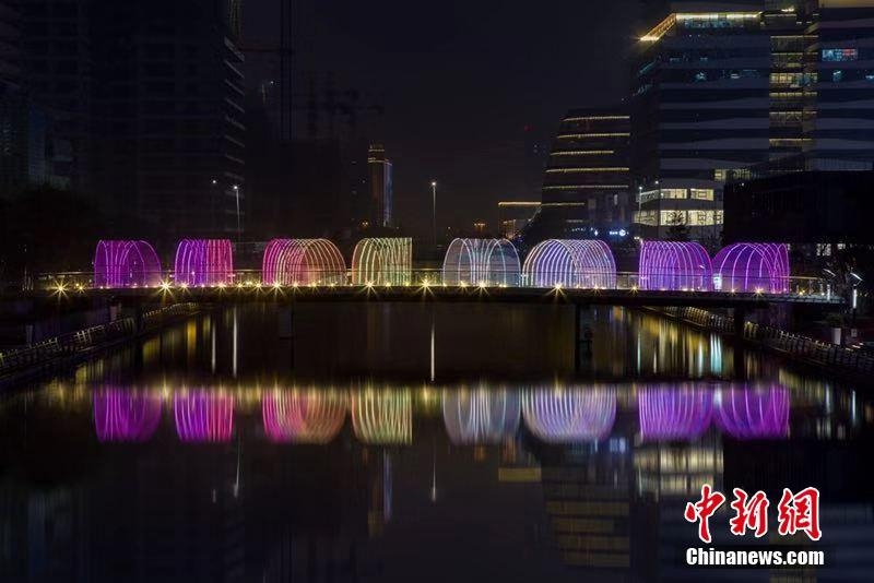 浙江省寧波市に幻想的なライトアップ施した「星光橋」が多数登場　