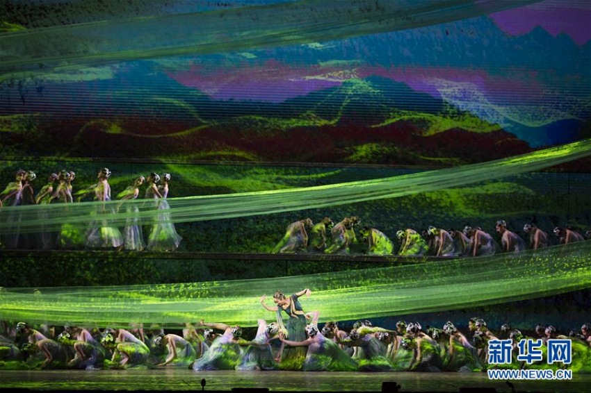 北京で改革開放40周年祝賀芸術公演「私たちの40年」