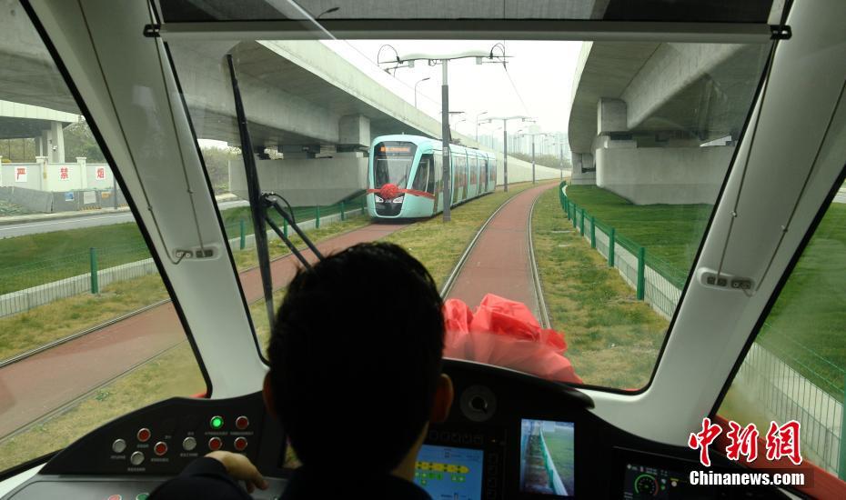 成都市の路面電車「蓉2号線」、一部区間が開通