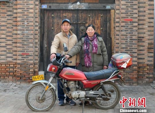 河北省農村の夫婦40年間の「足」に見る改革開放がもたらした変遷