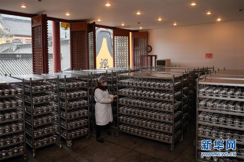 杭州の霊隠寺で臘八粥の準備始まる　無料で30万食提供