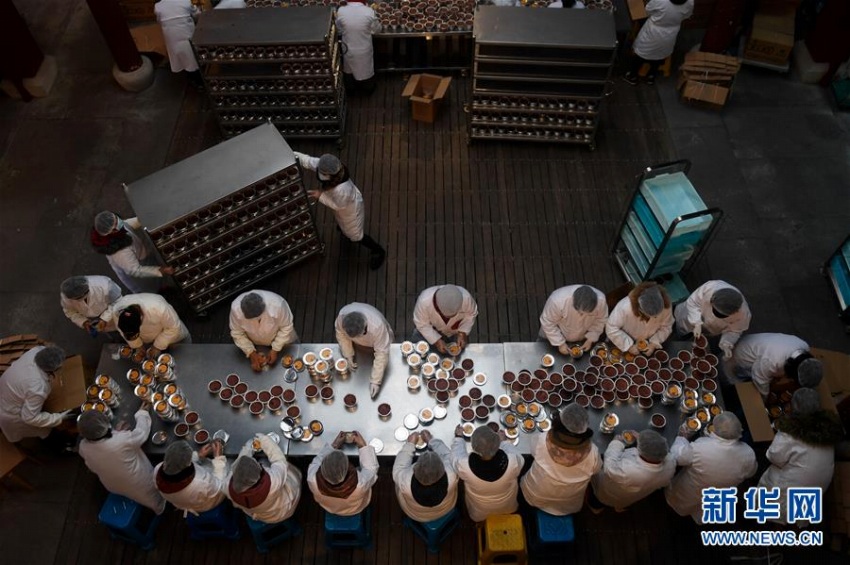 杭州の霊隠寺で臘八粥の準備始まる　無料で30万食提供