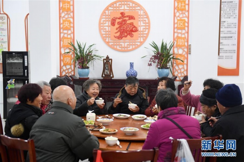 「舌の上の中国」ならぬ「舌の上の老人ケア」、浙江省に高齢者向け食堂