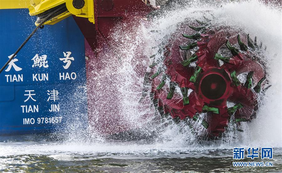 中国独自開発のポンプ浚渫船「天鯤号」、試験を完了