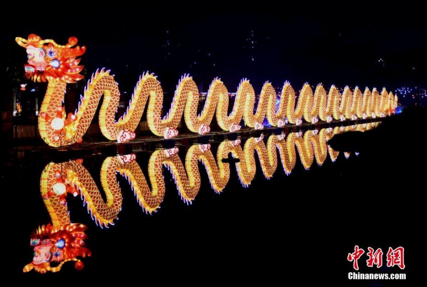 巨大な竜のランタン登場！重慶で第1回中華竜灯芸術フェスティバル