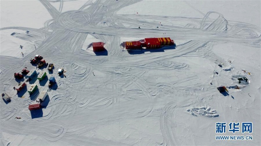 南極の氷床コア採取の現場を取材