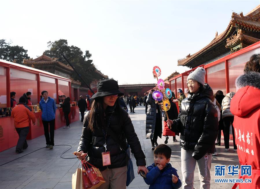 中国の老舗150店が故宮に「屋台」を出店し年越し盛り上げる