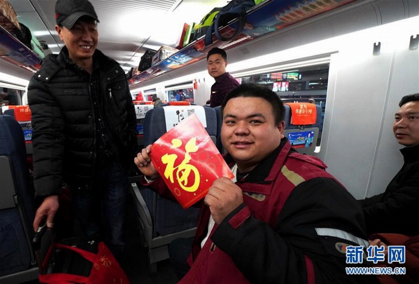 上海、「専用列車」を手配して宅配便配達員の帰省をサポート