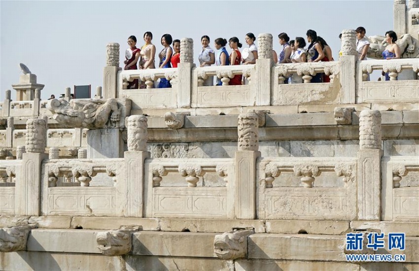 3月8日は国際女性デー　北京の企業の女性職員が故宮を見学