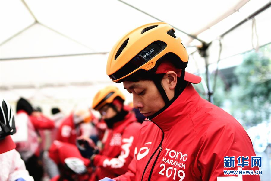 中日共同開発のスマートヘルメット、東京マラソンで初使用