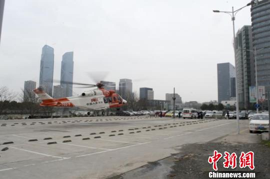 3歳児が9階から転落　湖州から上海へ救援ヘリ「空中120」が初出動