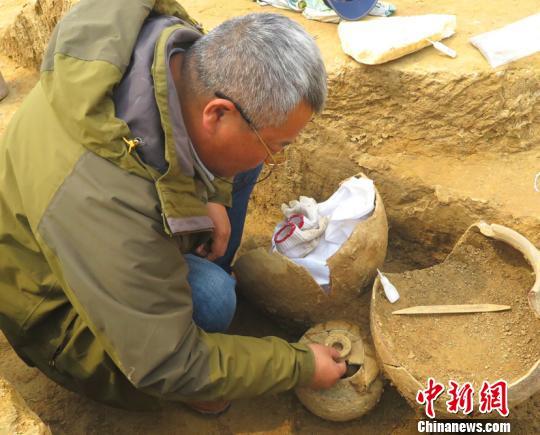 2500年以上前の鶏卵、江蘇省の墓から発見