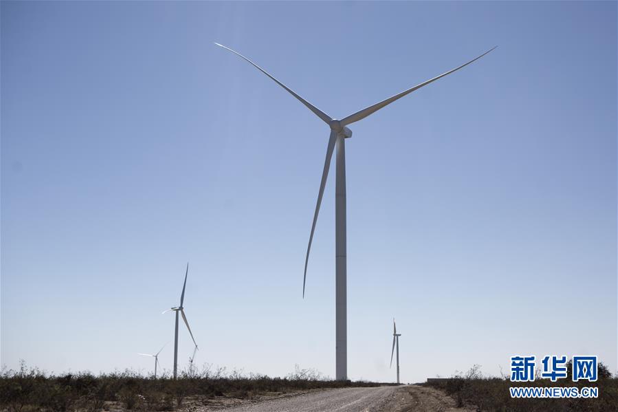 中国の風力発電機、アルゼンチンのエネルギー構造を改善