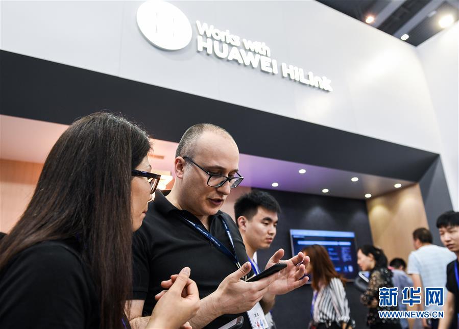 第7回中国電子情報博覧会が開幕、斬新な製品が勢ぞろい