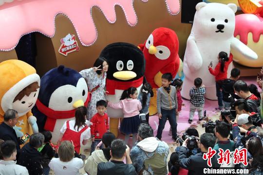 インスタントメッセンジャーの「騰訊QQ」20周年記念イベント　上海
