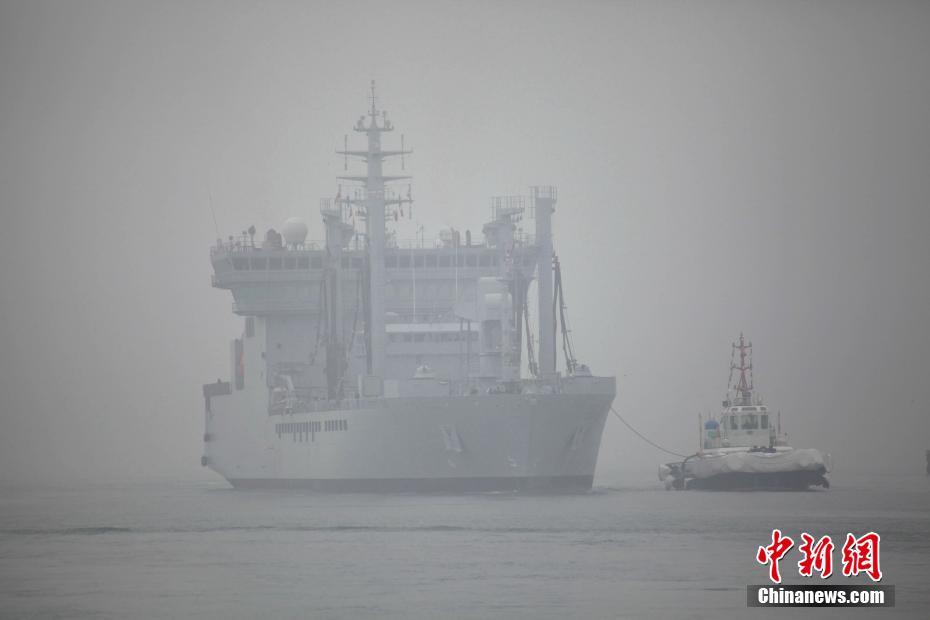 国際海軍行事に参加する各国艦艇が続々と青島に到着