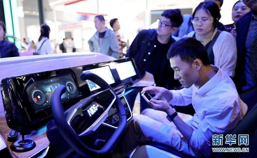 上海モーターショー　スマート化が新技術の流れをリード
