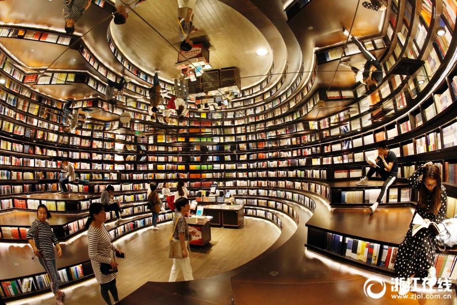 本を借りることができるサービスが人気の書店　浙江省杭州