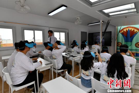 中国の「コンテナ式スマート教室」がエジプトへ