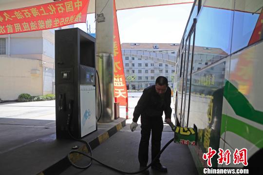 上海の路線バス、下水油を混合したバイオディーゼルを使用開始