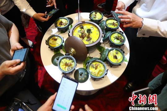 美食の祭典！中日韓のふぐ調理師ショーが江蘇省で開催
