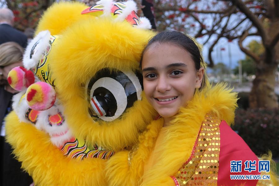 米国人一家6人が獅子舞い披露　全米中国語大会