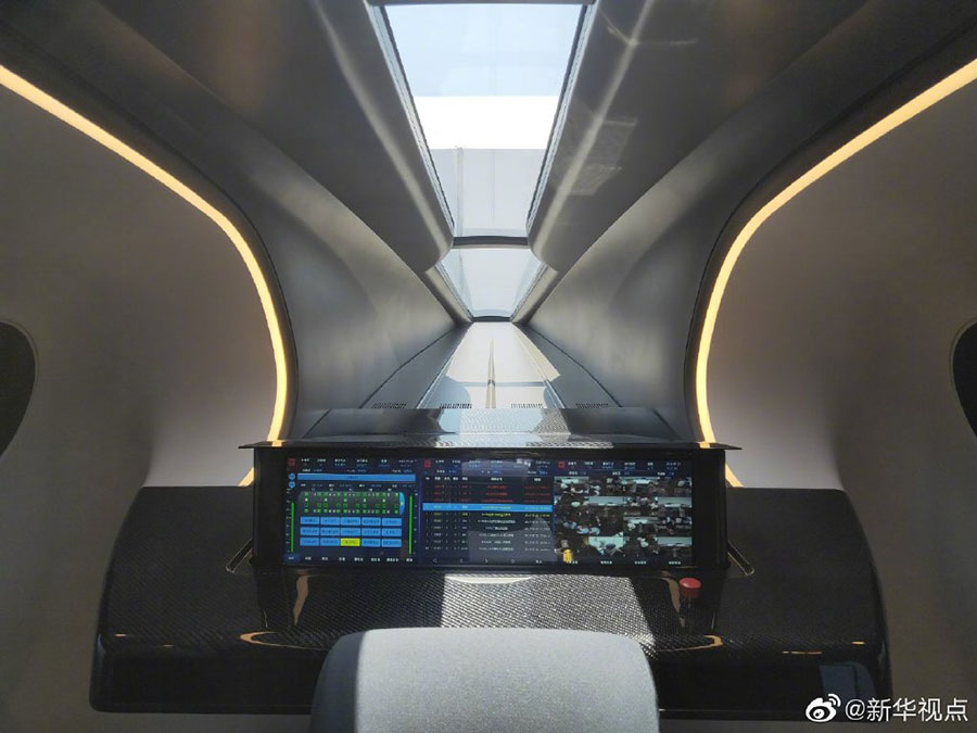 中国製高速リニアのテスト車両がラインオフ　時速600km