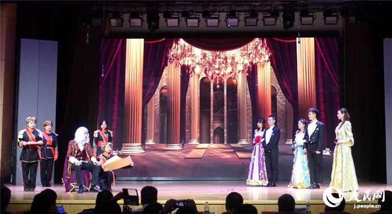 中日文化の「曙」となる演技光る　北京第二外国語学院第38回演劇大会