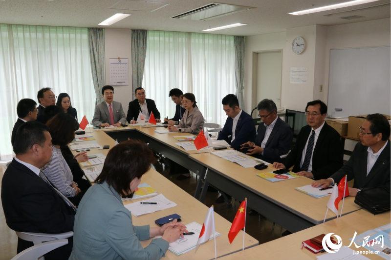 在日本中国企業協会が赤坂の高齢者福祉施設および児童厚生施設で慰問活動