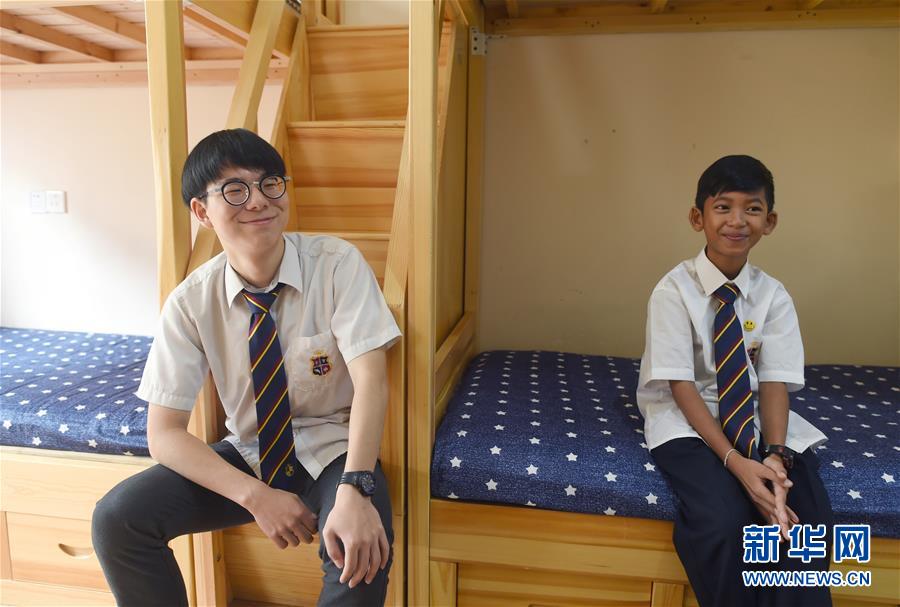 10数ヶ国語を操るカンボジアの少年が中国に留学